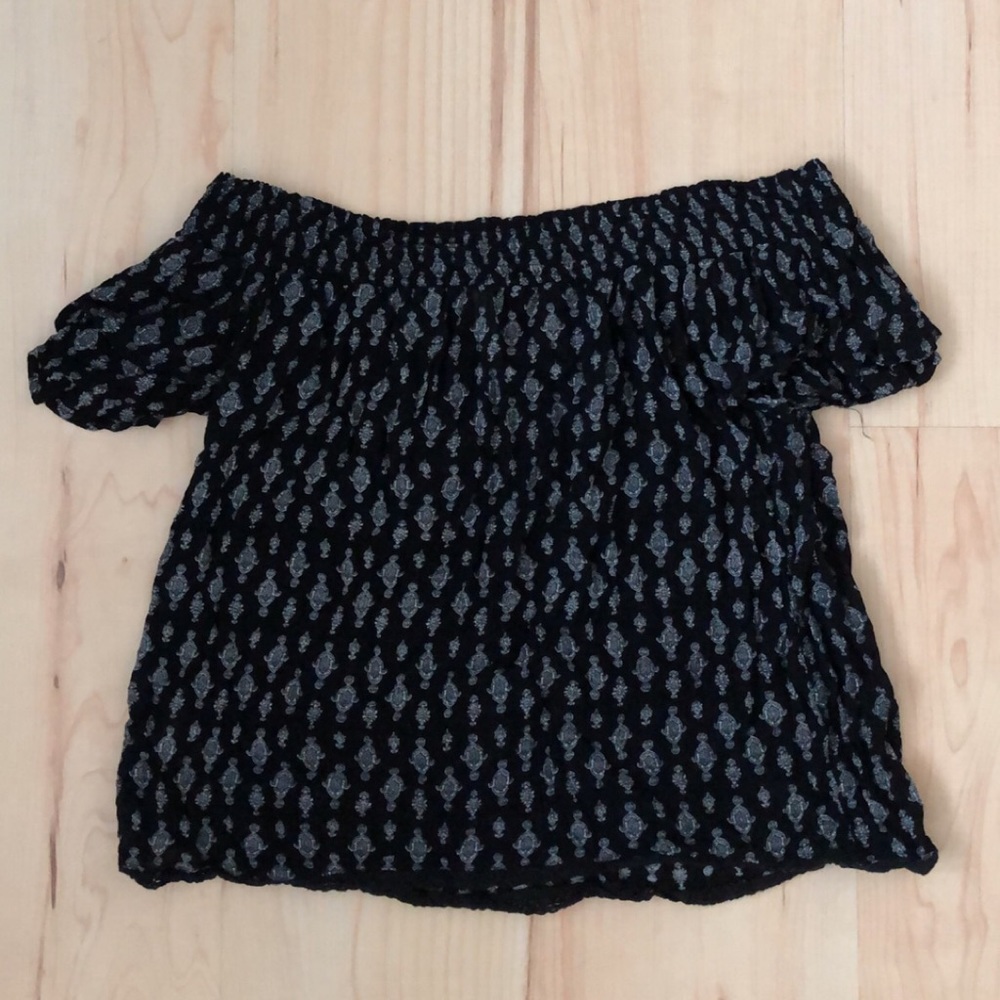 xhilaration black patterned off-the-shoulder top